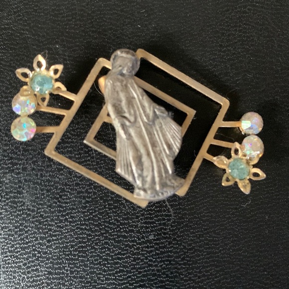 Jewelry - Religious brooche